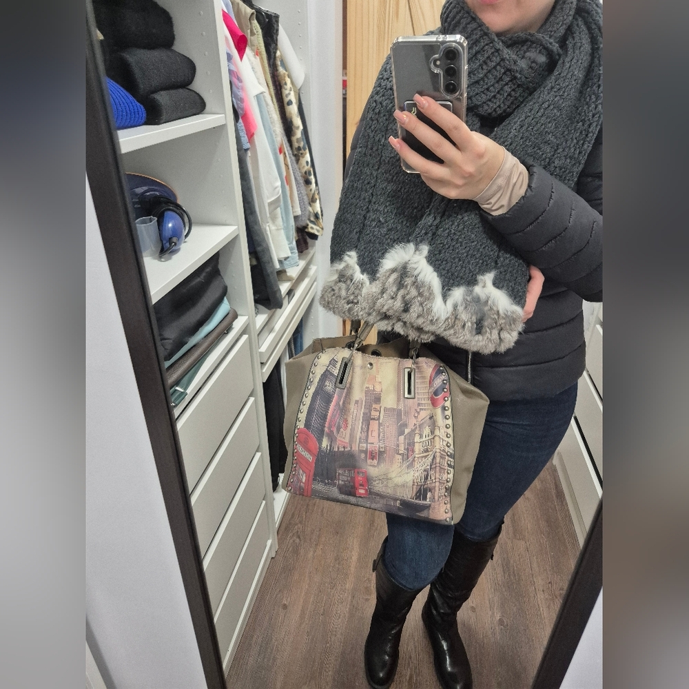 Rabbit Fur Knit Scarf With Gifted Tote Bag - Picture 5 of 13